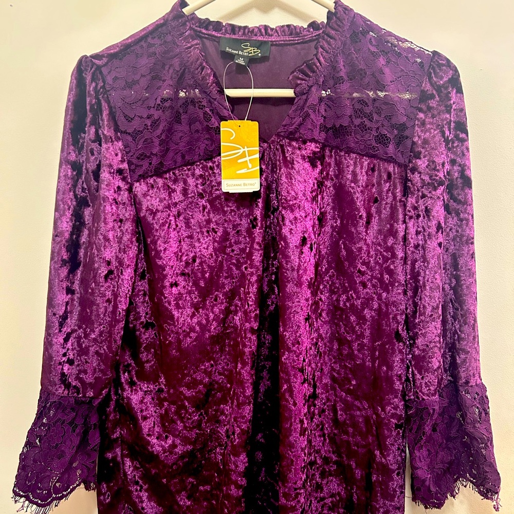 Suzanne Betro Brand new with tags, never worn 3/4 lace sleeves dark purple color